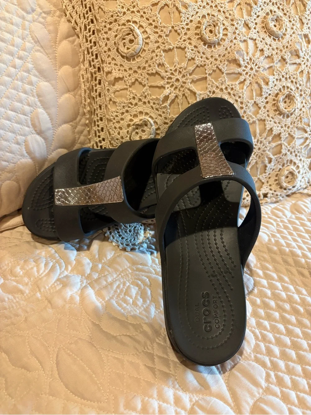 CROCS features easy
